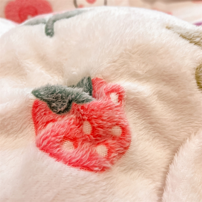 91家纺网 家纺一手货源 找家纺 川悦生活 2025新款立体雪花绒印花大床四件套系列一场景一 花田米兔