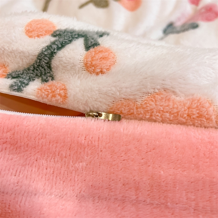 91家纺网 家纺一手货源 找家纺 川悦生活 2025新款立体雪花绒印花大床四件套系列一场景一 花田米兔