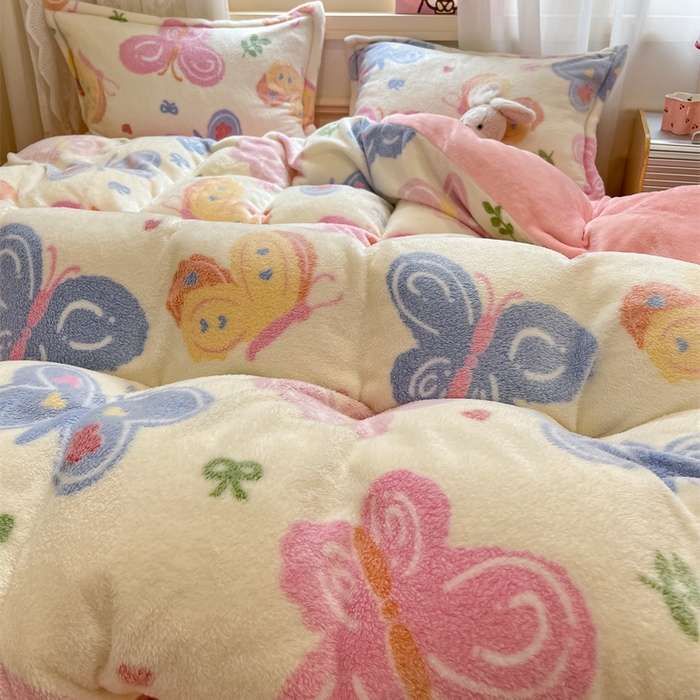 91家纺网 家纺一手货源 找家纺 川悦生活 2025新款立体雪花绒印花大床四件套系列一场景一 花园蝴蝶