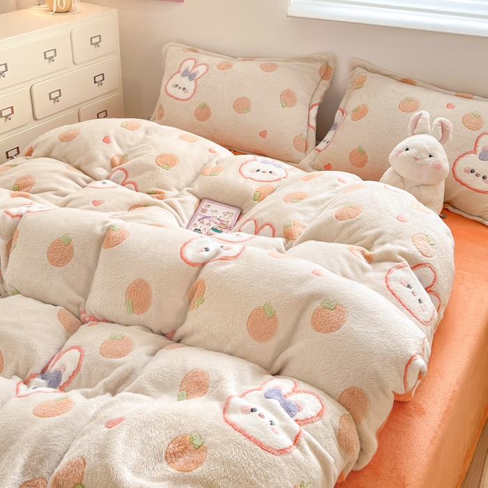 91家纺网 家纺一手货源 找家纺 川悦生活 2025新款立体雪花绒印花大床四件套系列一场景一 橘兔