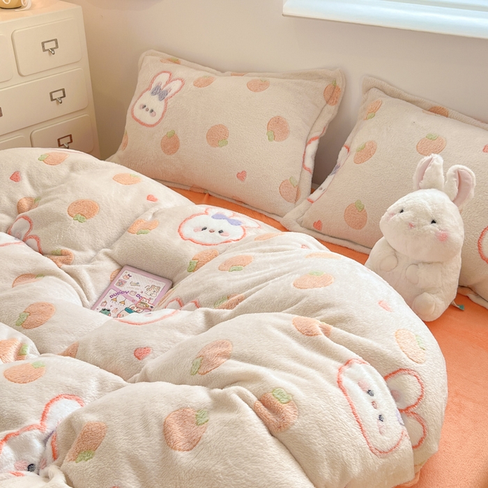 91家纺网 家纺一手货源 找家纺 川悦生活 2025新款立体雪花绒印花大床四件套系列一场景一 橘兔