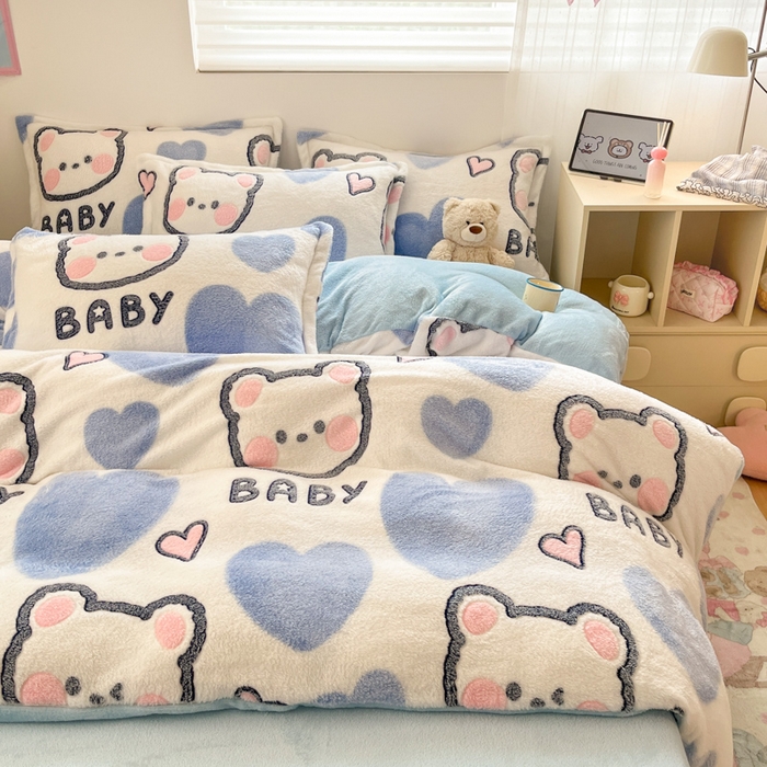 91家纺网 家纺一手货源 找家纺 川悦生活 2025新款立体雪花绒印花大床四件套系列一场景一 可爱熊