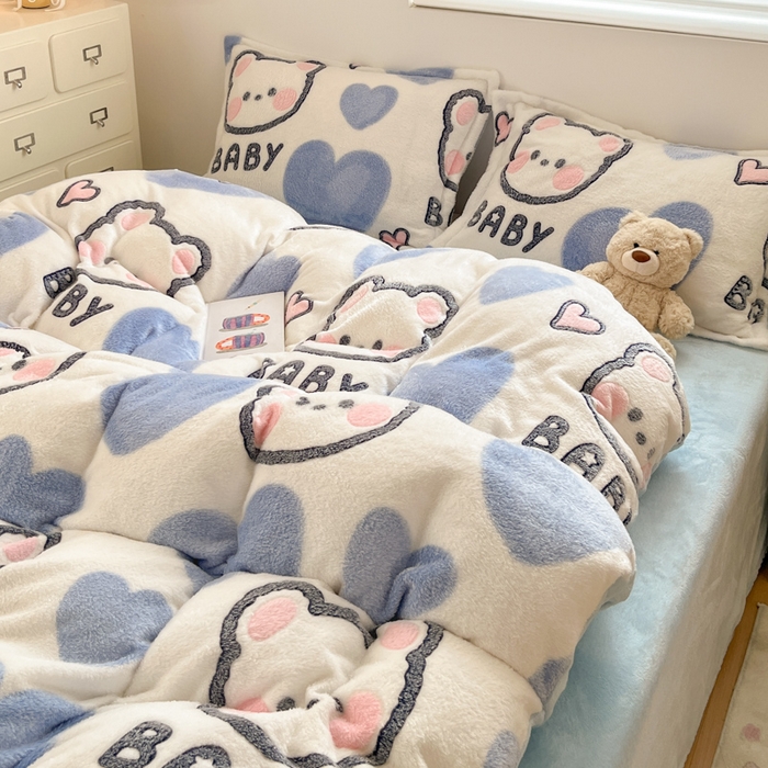 91家纺网 家纺一手货源 找家纺 川悦生活 2025新款立体雪花绒印花大床四件套系列一场景一 可爱熊