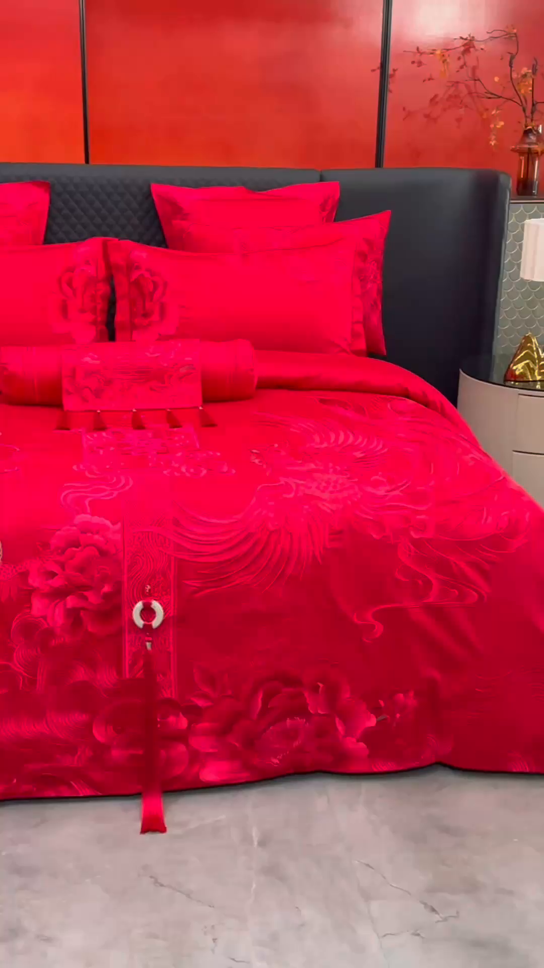 91家纺网 家纺一手货源 找家纺 宏羽纺家纺 2025新款高支高密全棉提花新中式婚庆多件套 高支高密至尊红颜-红