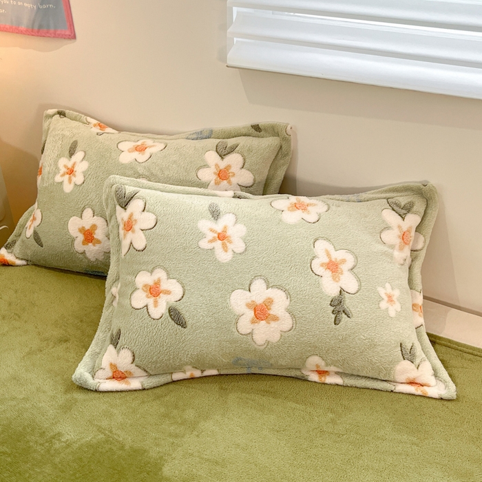 91家纺网 家纺一手货源 找家纺 川悦生活 2025新款立体雪花绒印花大床四件套系列一场景一 奶芙小花