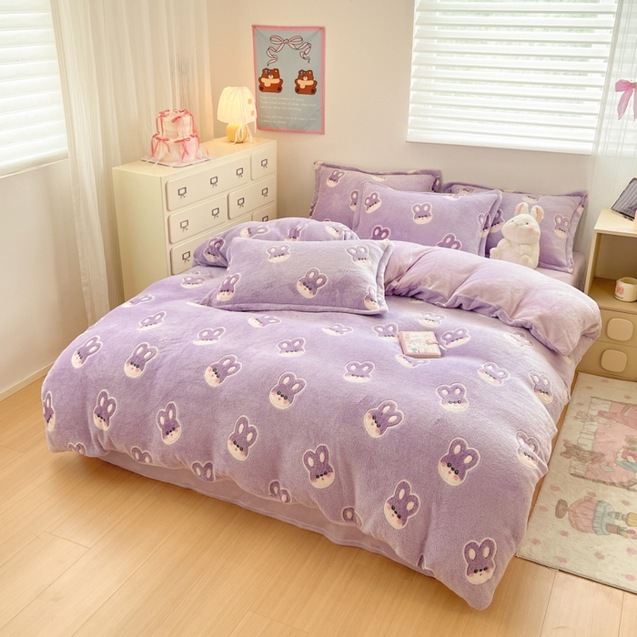 91家纺网 家纺一手货源 找家纺 川悦生活 2025新款立体雪花绒印花大床四件套系列一场景一 妮娜兔