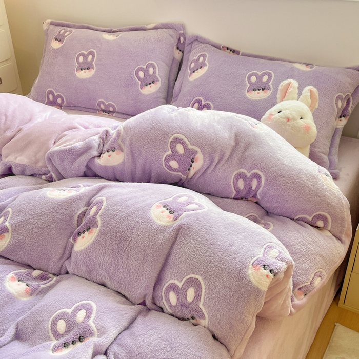 91家纺网 家纺一手货源 找家纺 川悦生活 2025新款立体雪花绒印花大床四件套系列一场景一 妮娜兔