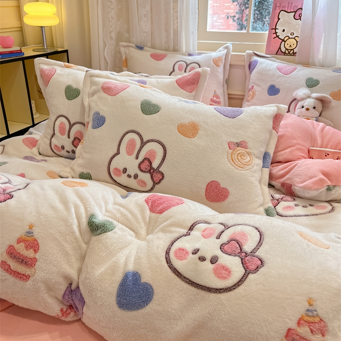 91家纺网 家纺一手货源 找家纺 川悦生活 2025新款立体雪花绒印花大床四件套系列一场景一 泡芙小兔