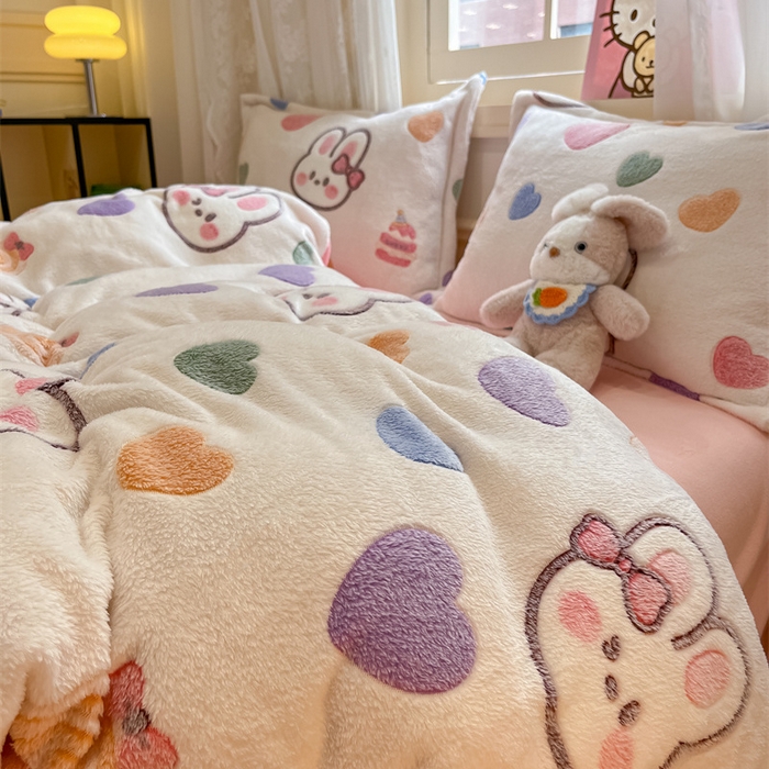 91家纺网 家纺一手货源 找家纺 川悦生活 2025新款立体雪花绒印花大床四件套系列一场景一 泡芙小兔