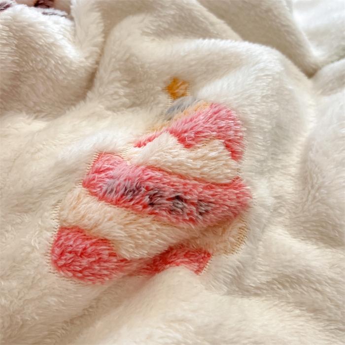 91家纺网 家纺一手货源 找家纺 川悦生活 2025新款立体雪花绒印花大床四件套系列一场景一 泡芙小兔