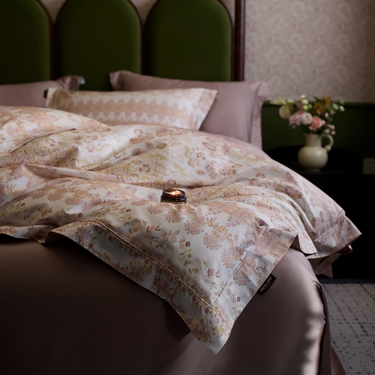 91家纺网 家纺一手货源 找家纺 2025新款 【不断货】70SA类轻奢长绒棉印花四件套正品YKK拉链+精品做工+独版（控价，不低于458） 花漾梦境