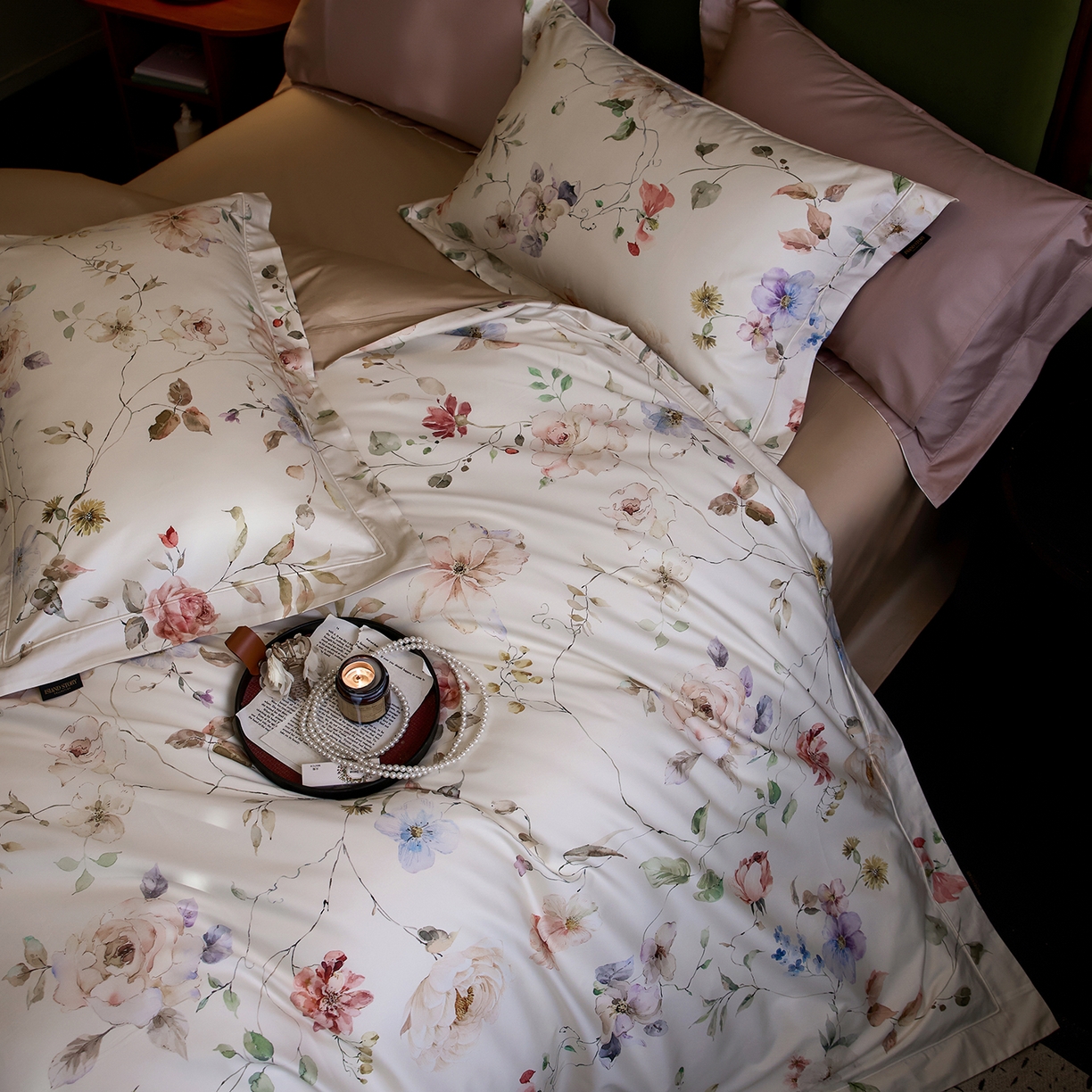 91家纺网 家纺一手货源 找家纺 2025新款 【不断货】70SA类轻奢长绒棉印花四件套正品YKK拉链+精品做工+独版（控价，不低于458） 山木花葶