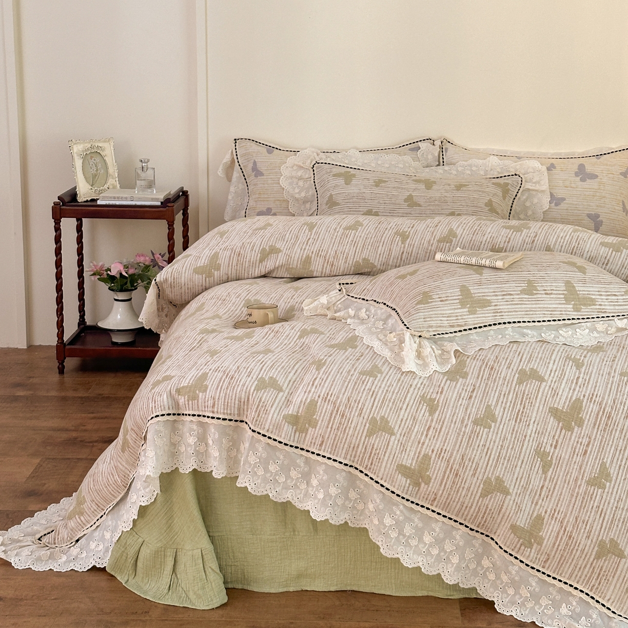 91家纺网 家纺一手货源 找家纺 淑女公社家纺 2025秋冬新款法式空气提花皱皱纱四件套-蝶舞 蝶舞 抹茶绿