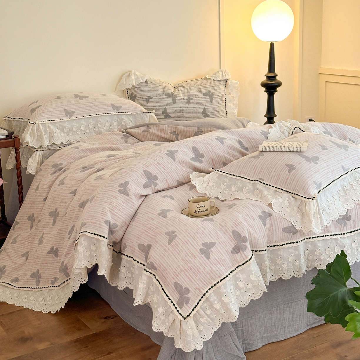 91家纺网 家纺一手货源 找家纺 淑女公社家纺 2025秋冬新款法式空气提花皱皱纱四件套-蝶舞 蝶舞 太空灰