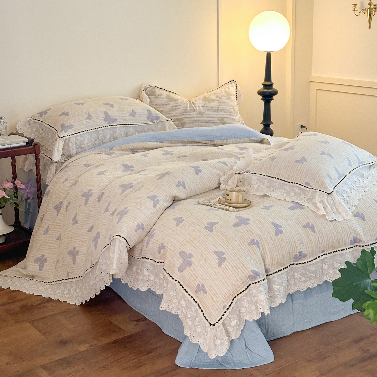 91家纺网 家纺一手货源 找家纺 淑女公社家纺 2025秋冬新款法式空气提花皱皱纱四件套-蝶舞 蝶舞 静谧蓝