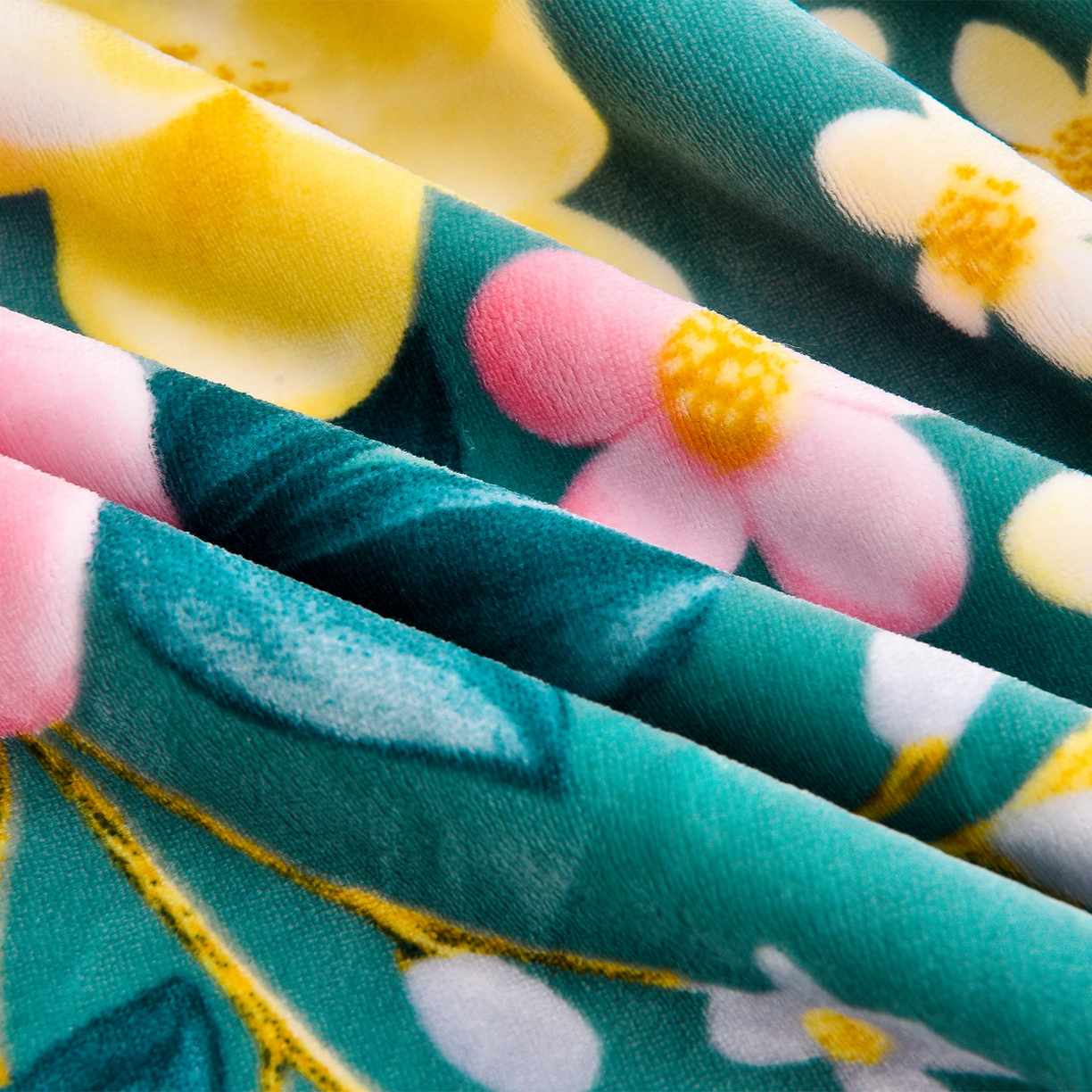 91家纺网 家纺一手货源 找家纺 博兰蒂 2025新款床裙款高克重牛奶绒印花四件套 花开富贵