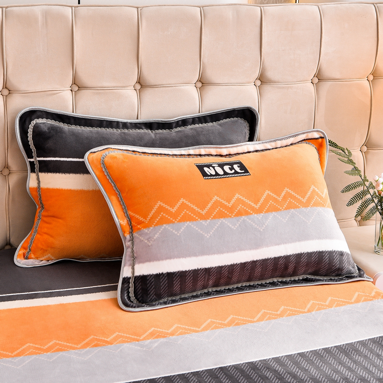 91家纺网 家纺一手货源 找家纺 博兰蒂 2025新款床裙款高克重牛奶绒印花四件套 爵士格调