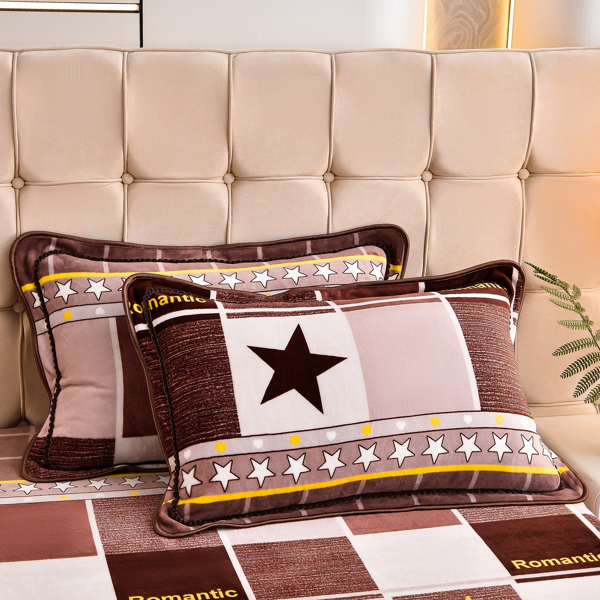 91家纺网 家纺一手货源 找家纺 博兰蒂 2025新款床裙款高克重牛奶绒印花四件套 浪漫之星