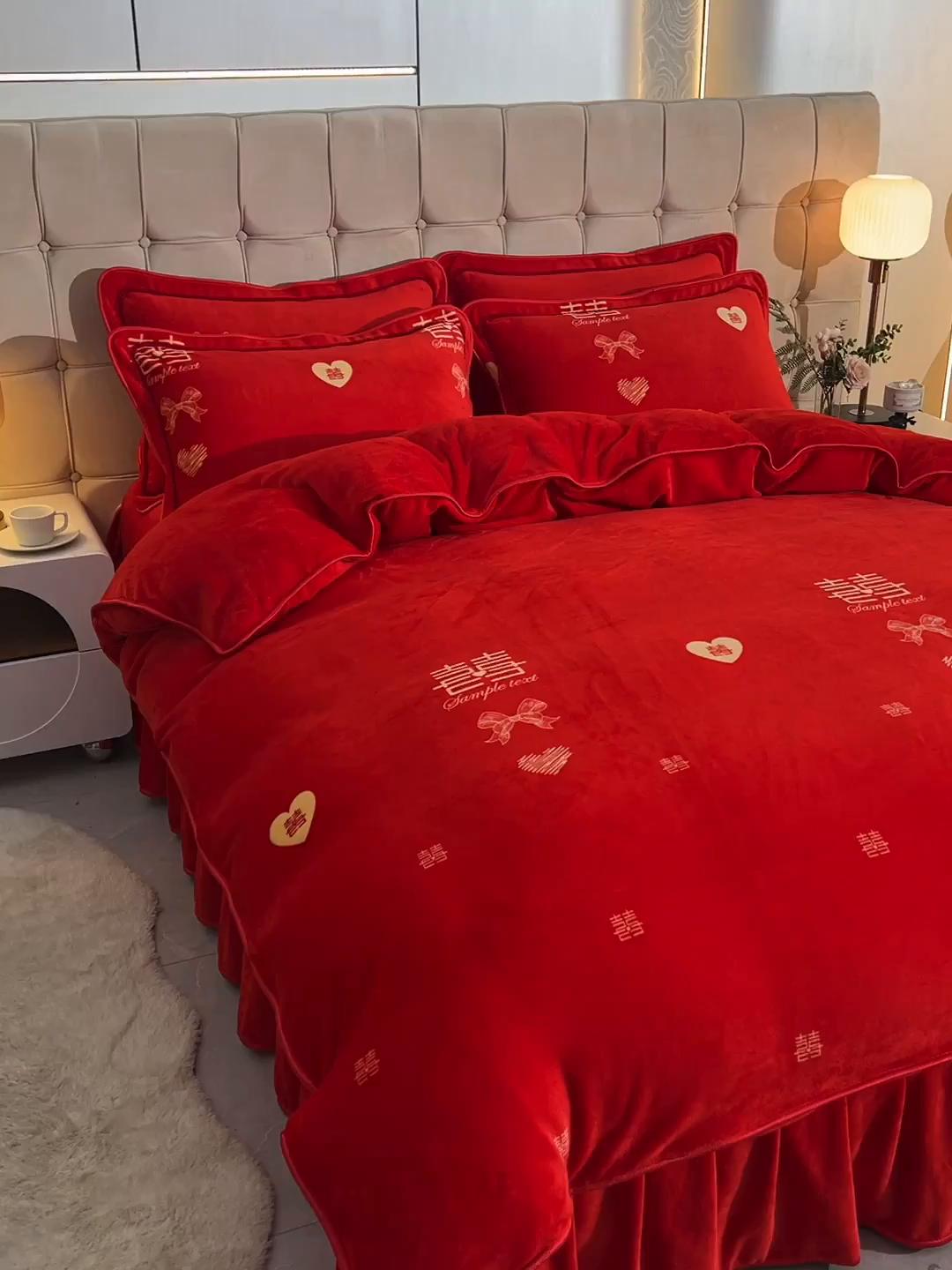 91家纺网 家纺一手货源 找家纺 博兰蒂 2025新款床裙款高克重牛奶绒印花四件套 同心结