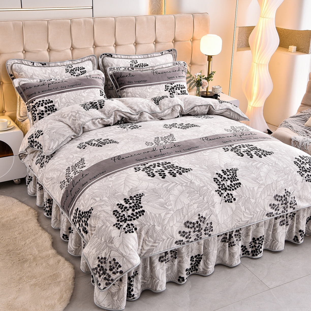 91家纺网 家纺一手货源 找家纺 博兰蒂 2025新款床裙款高克重牛奶绒印花四件套 叶语