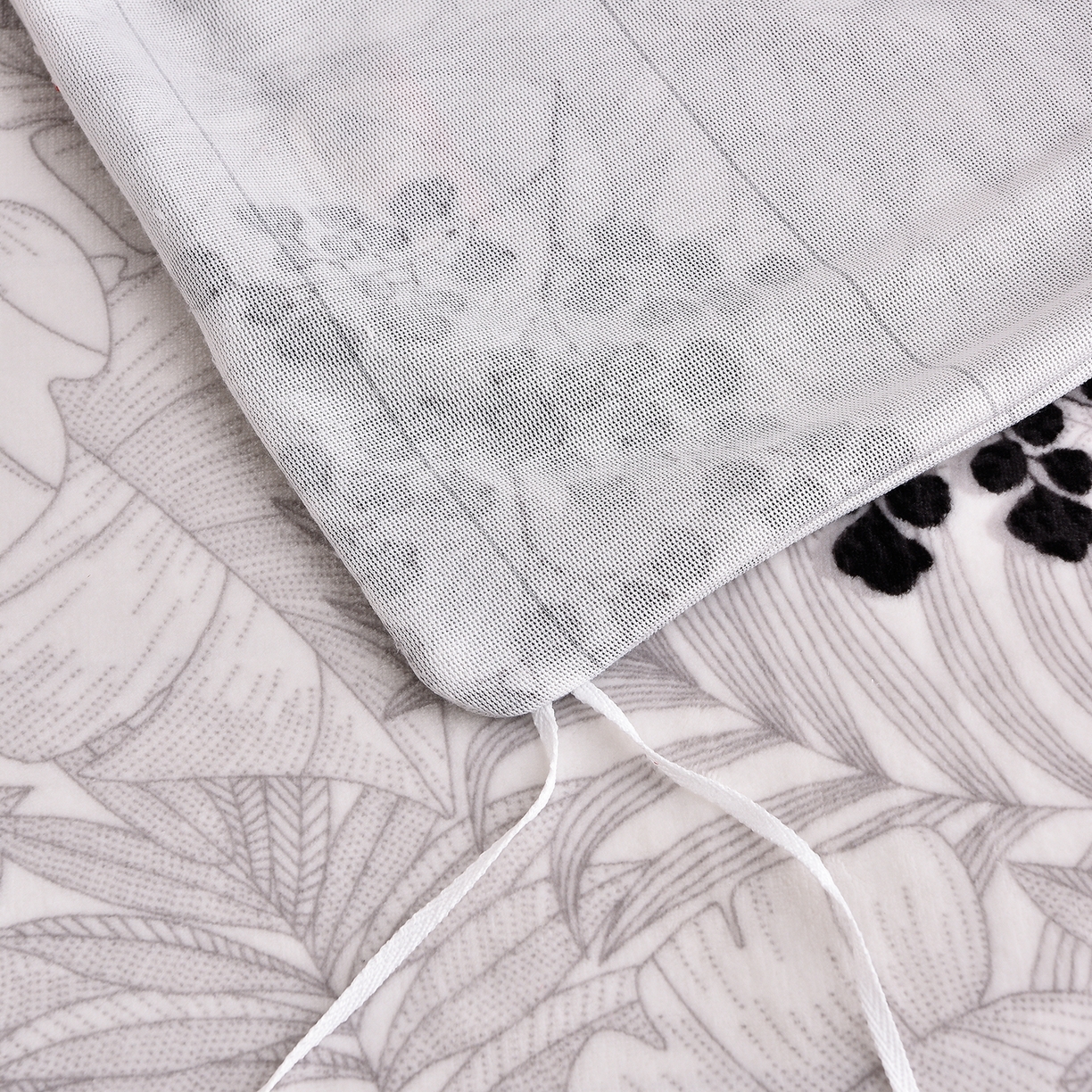 91家纺网 家纺一手货源 找家纺 博兰蒂 2025新款床裙款高克重牛奶绒印花四件套 叶语