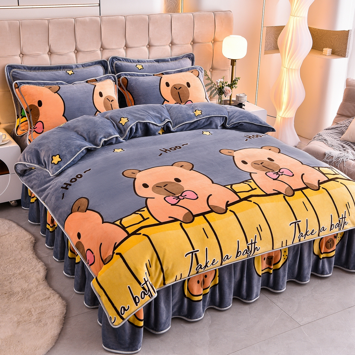 91家纺网 家纺一手货源 找家纺 博兰蒂 2025新款床裙款高克重牛奶绒印花单被套 卡皮巴拉