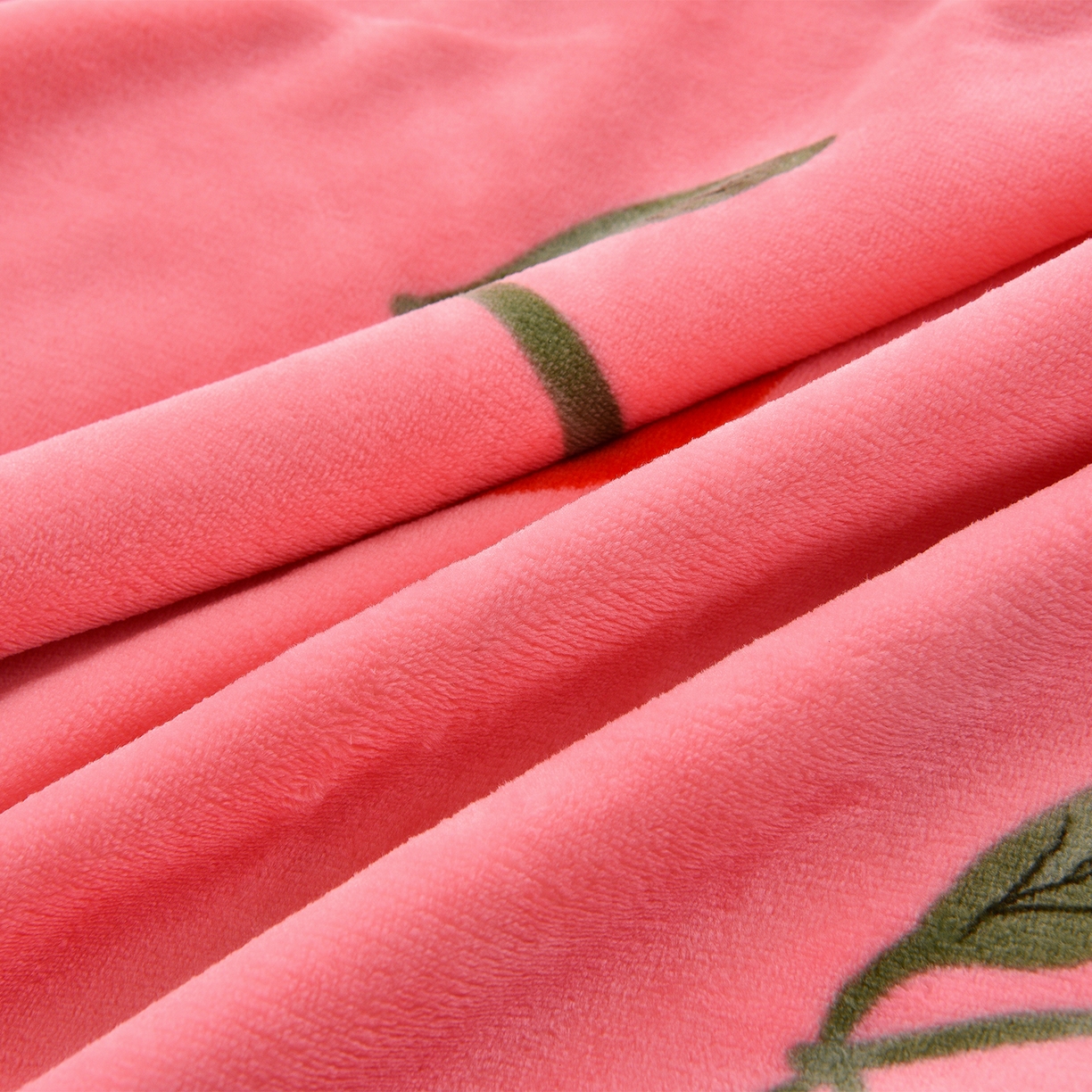 91家纺网 家纺一手货源 找家纺 博兰蒂 2025新款床裙款高克重牛奶绒印花学生三件套 樱桃小兔