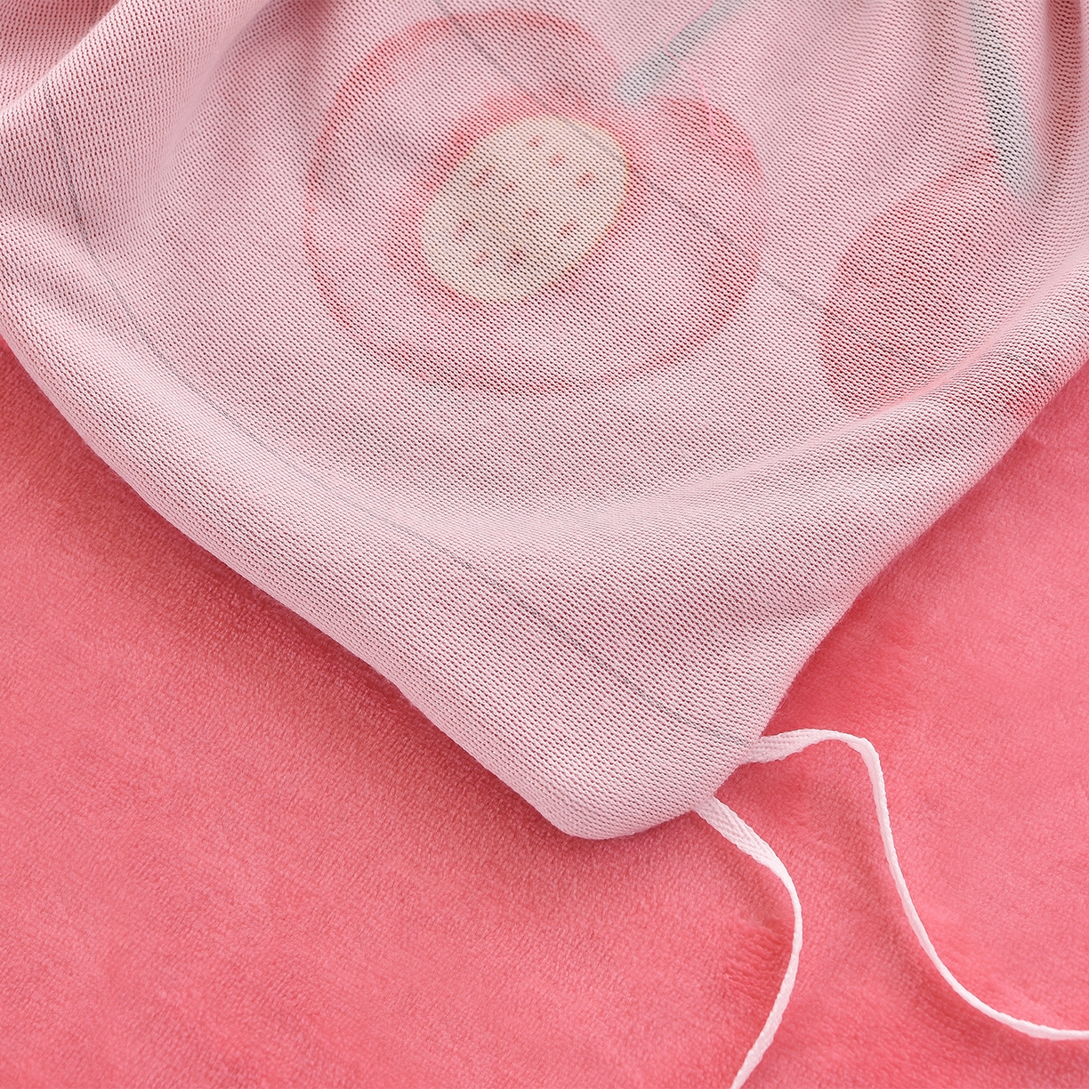 91家纺网 家纺一手货源 找家纺 博兰蒂 2025新款床裙款高克重牛奶绒印花学生三件套 樱桃小兔