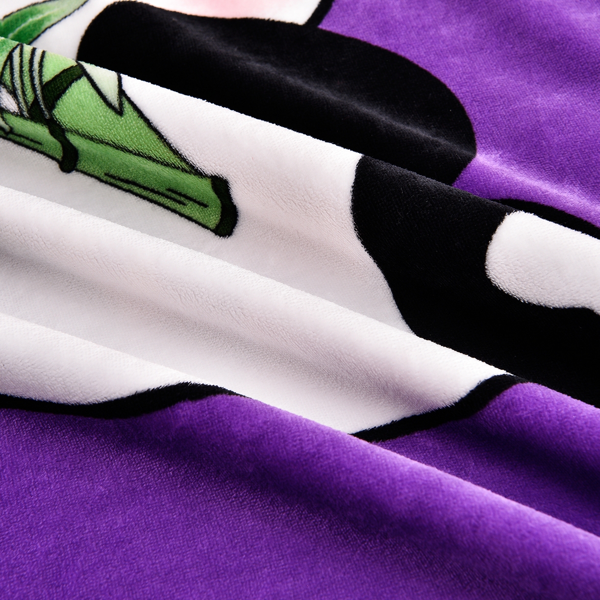 91家纺网 家纺一手货源 找家纺 博兰蒂 2025新款床裙款高克重牛奶绒印花单被套 熊猫-紫