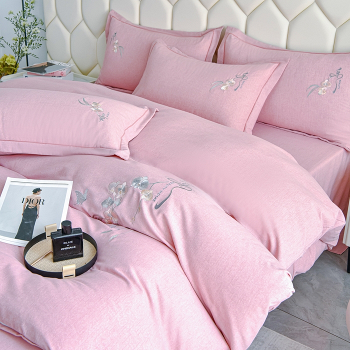 91家纺网 家纺一手货源 找家纺 U品汇 2025新品长绒棉加厚全棉纯棉磨毛刺绣花四件套生态磨毛套件 扶摇-红豆沙