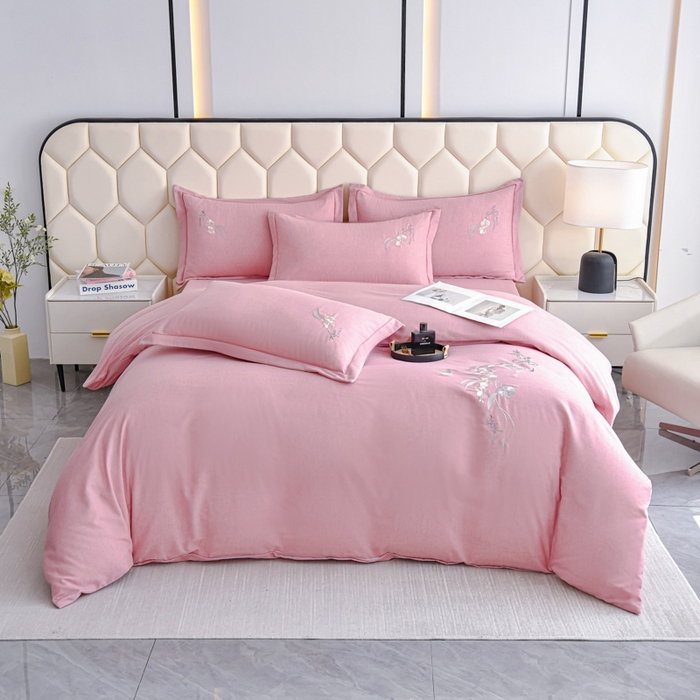 91家纺网 家纺一手货源 找家纺 U品汇 2025新品长绒棉加厚全棉纯棉磨毛刺绣花四件套生态磨毛套件 扶摇-红豆沙