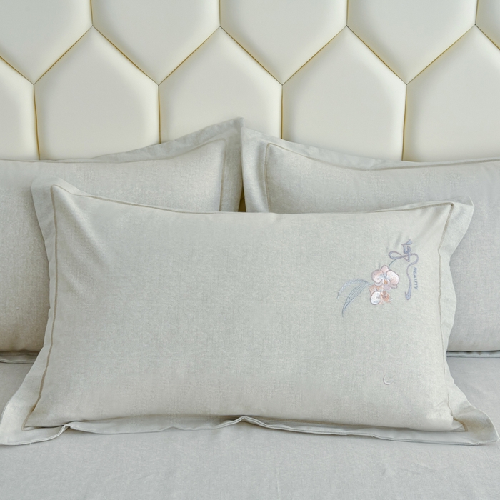 91家纺网 家纺一手货源 找家纺 U品汇 2025新品长绒棉加厚全棉纯棉磨毛刺绣花四件套生态磨毛套件 扶摇-灰咖