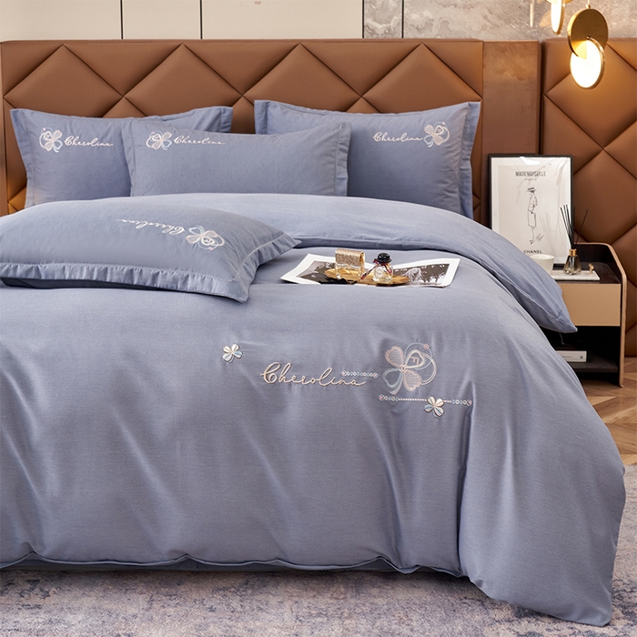 91家纺网 家纺一手货源 找家纺 U品汇 2025新品长绒棉加厚全棉纯棉磨毛刺绣花四件套生态磨毛套件 花季奇缘-宾利灰