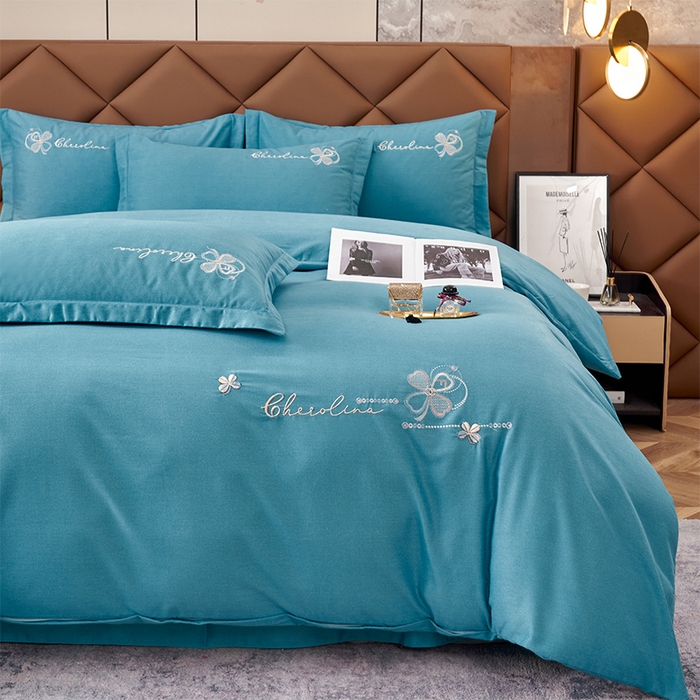 91家纺网 家纺一手货源 找家纺 U品汇 2025新品长绒棉加厚全棉纯棉磨毛刺绣花四件套生态磨毛套件 花季奇缘-月光蓝