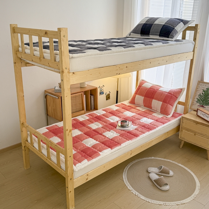 91家纺网 家纺一手货源 找家纺 （总）迪梦思家纺 2025新款A类牛奶绒无印风格子床褥床护垫学生床垫--学生床图