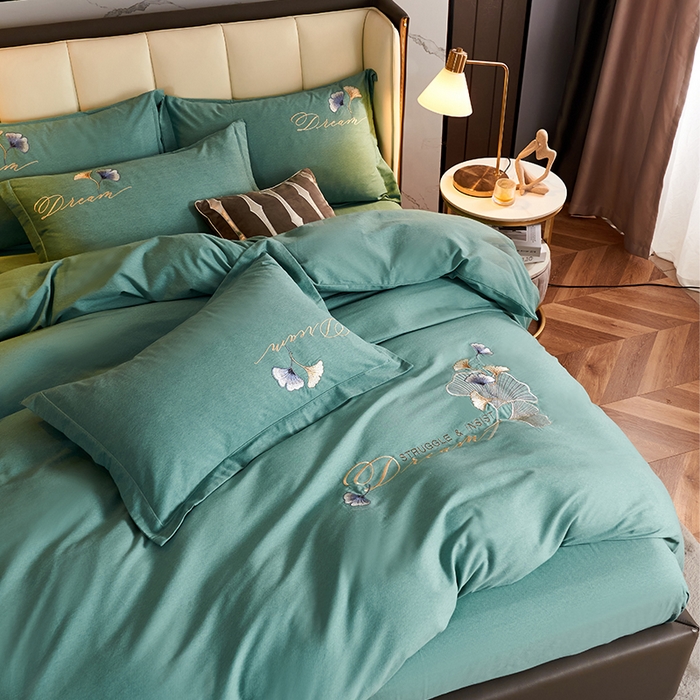 91家纺网 家纺一手货源 找家纺 U品汇 2025新品长绒棉加厚全棉纯棉磨毛刺绣花四件套生态磨毛套件 私情叶语-清浅绿