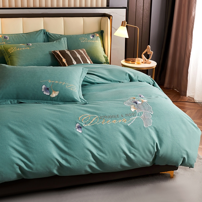 91家纺网 家纺一手货源 找家纺 U品汇 2025新品长绒棉加厚全棉纯棉磨毛刺绣花四件套生态磨毛套件 私情叶语-清浅绿