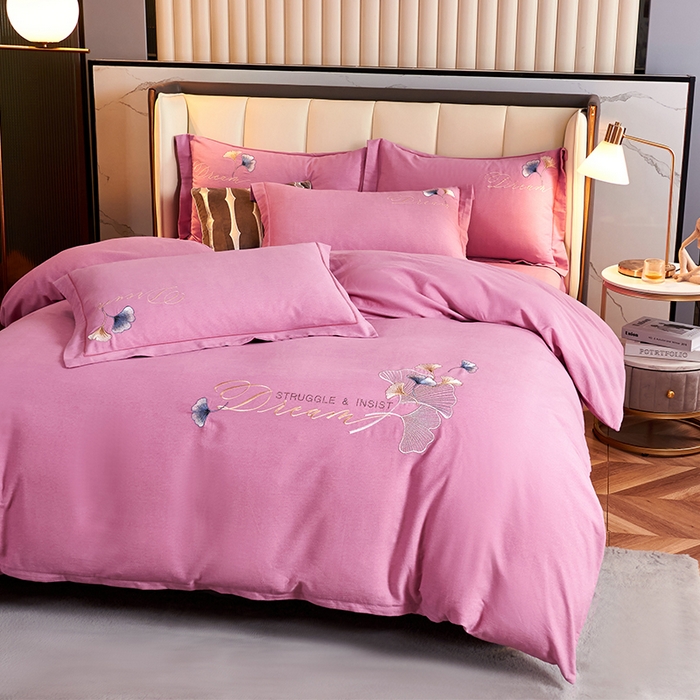 91家纺网 家纺一手货源 找家纺 U品汇 2025新品长绒棉加厚全棉纯棉磨毛刺绣花四件套生态磨毛套件 私情叶语-香妃粉