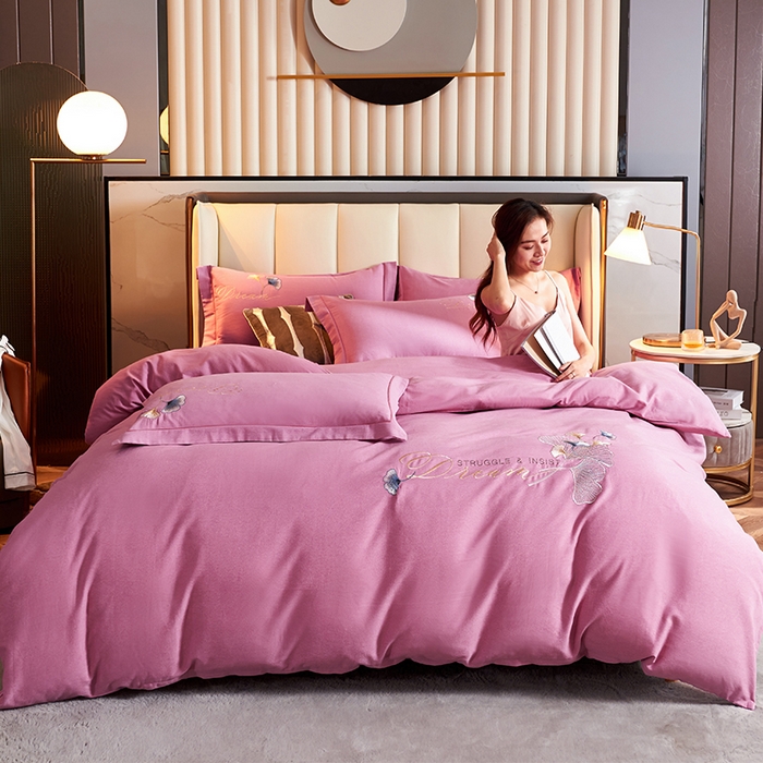 91家纺网 家纺一手货源 找家纺 U品汇 2025新品长绒棉加厚全棉纯棉磨毛刺绣花四件套生态磨毛套件 私情叶语-香妃粉