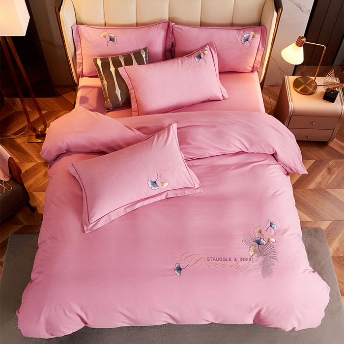 91家纺网 家纺一手货源 找家纺 U品汇 2025新品长绒棉加厚全棉纯棉磨毛刺绣花四件套生态磨毛套件 私情叶语-樱花粉