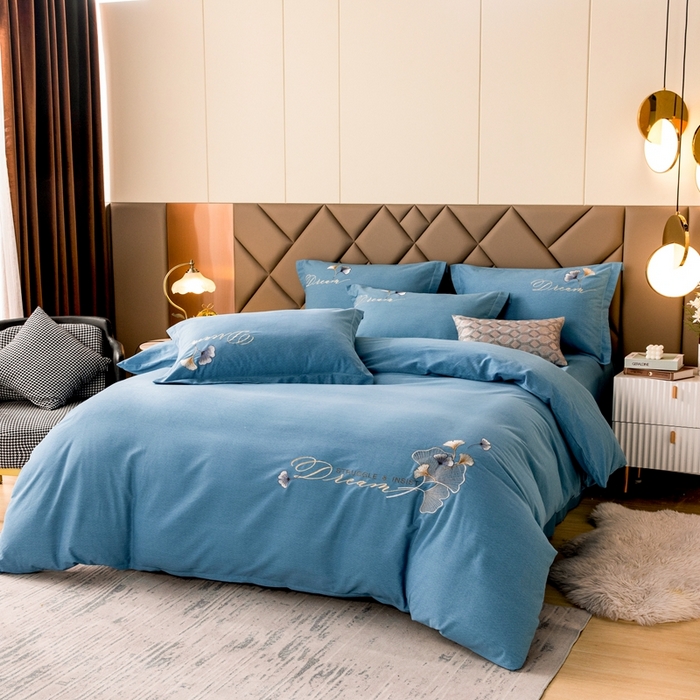 91家纺网 家纺一手货源 找家纺 U品汇 2025新品长绒棉加厚全棉纯棉磨毛刺绣花四件套生态磨毛套件 私情叶语-月光蓝