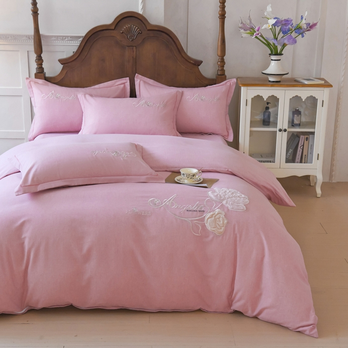 91家纺网 家纺一手货源 找家纺 U品汇 2025新品长绒棉加厚全棉纯棉磨毛立体刺绣花四件套生态磨毛加绒（玫瑰物语） 玫瑰物语-红豆沙