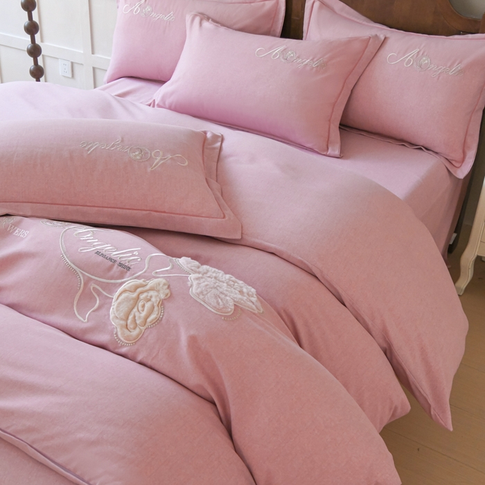 91家纺网 家纺一手货源 找家纺 U品汇 2025新品长绒棉加厚全棉纯棉磨毛立体刺绣花四件套生态磨毛加绒（玫瑰物语） 玫瑰物语-红豆沙