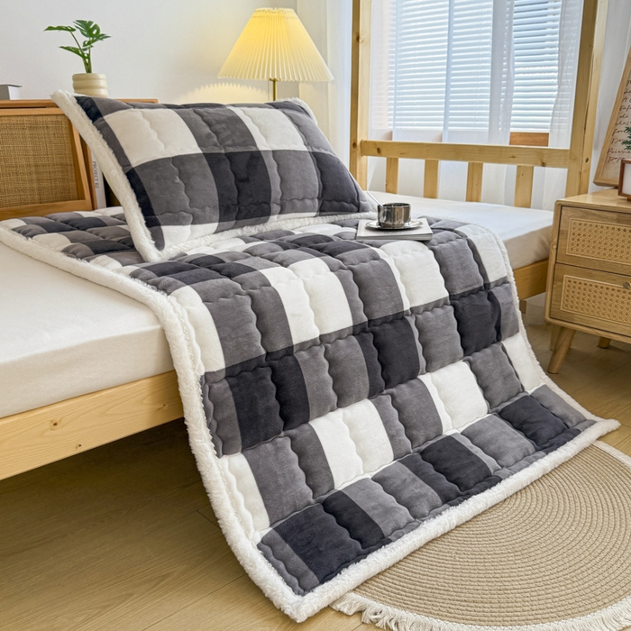 91家纺网 家纺一手货源 找家纺 迪梦思家纺 2025新款A类牛奶绒无印风格子床褥床护垫学生床垫--学生床图 平铺款-灰简格