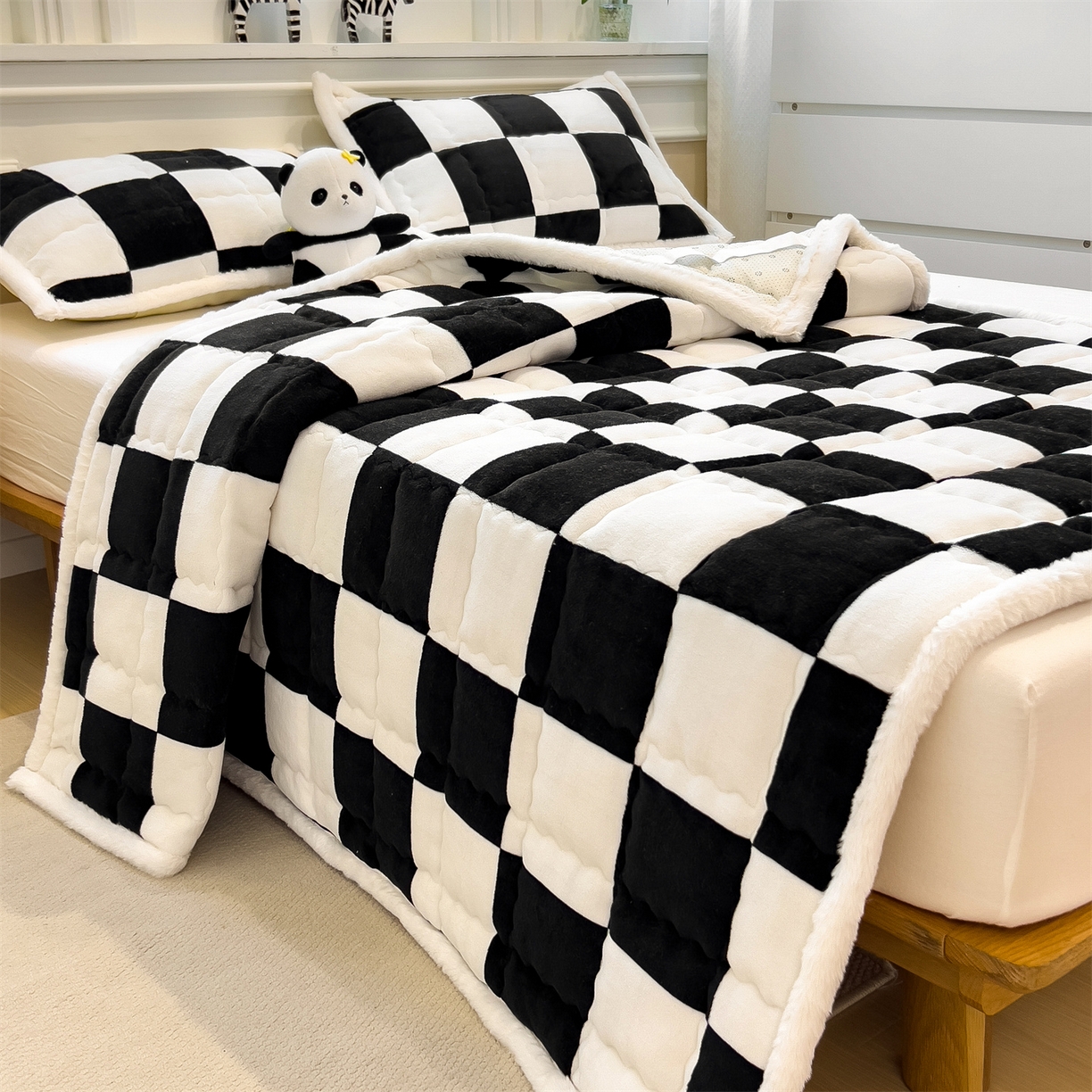 91家纺网 家纺一手货源 找家纺 迪梦思家纺 2025新款A类牛奶绒无印风格子床褥床护垫学生床垫--大床图 平铺款-钢琴格