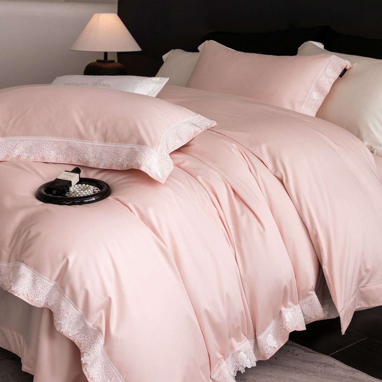 91家纺网 家纺一手货源 找家纺 （总）馨蕊家居2025新款秋冬原创设计师轻奢风100支高定系列四件套-棉米朵