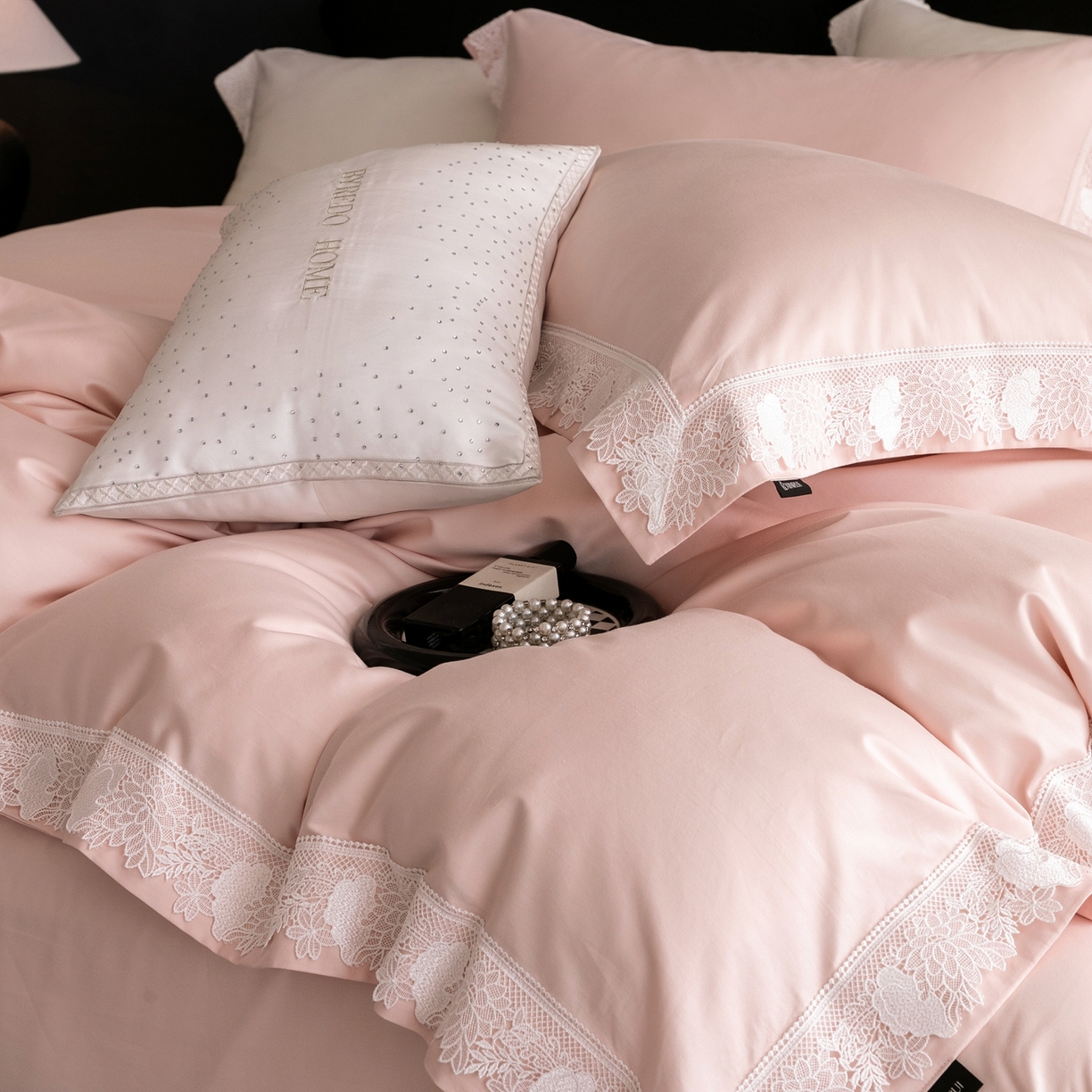 91家纺网 家纺一手货源 找家纺 （总）馨蕊家居2025新款秋冬原创设计师轻奢风100支高定系列四件套-棉米朵