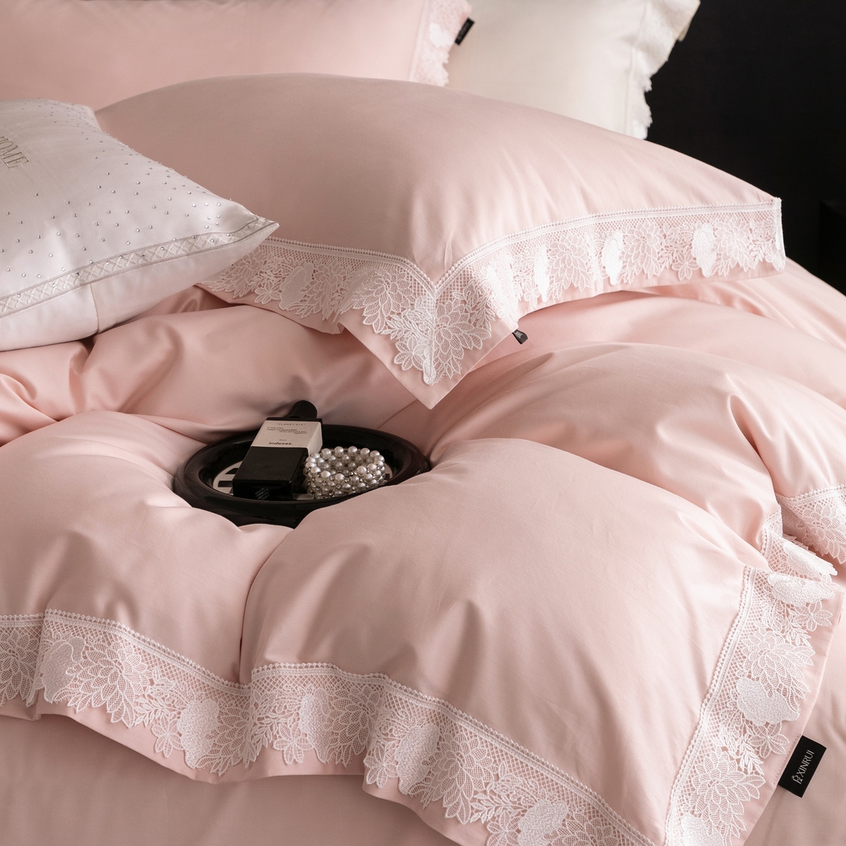 91家纺网 家纺一手货源 找家纺 （总）馨蕊家居2025新款秋冬原创设计师轻奢风100支高定系列四件套-棉米朵