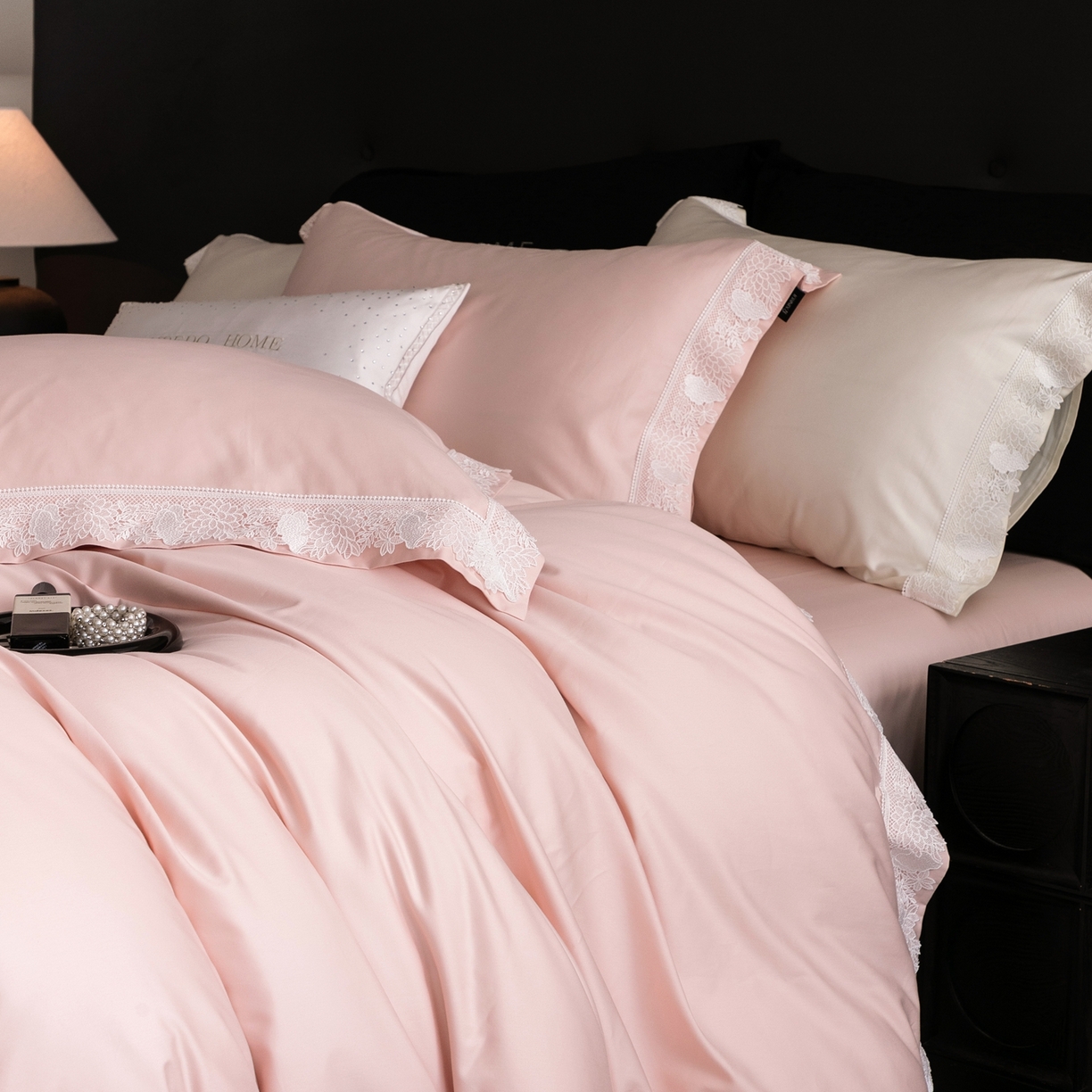 91家纺网 家纺一手货源 找家纺 （总）馨蕊家居2025新款秋冬原创设计师轻奢风100支高定系列四件套-棉米朵