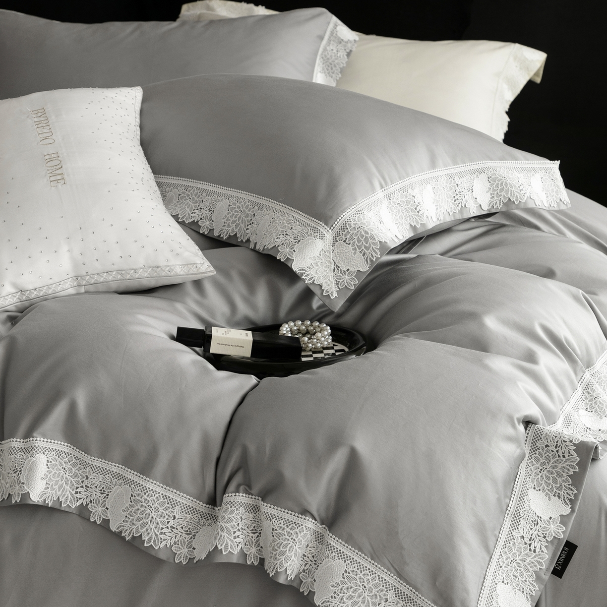 91家纺网 家纺一手货源 找家纺 馨蕊家居2025新款秋冬原创设计师轻奢风100支高定系列四件套-棉米朵 棉米朵-高级灰